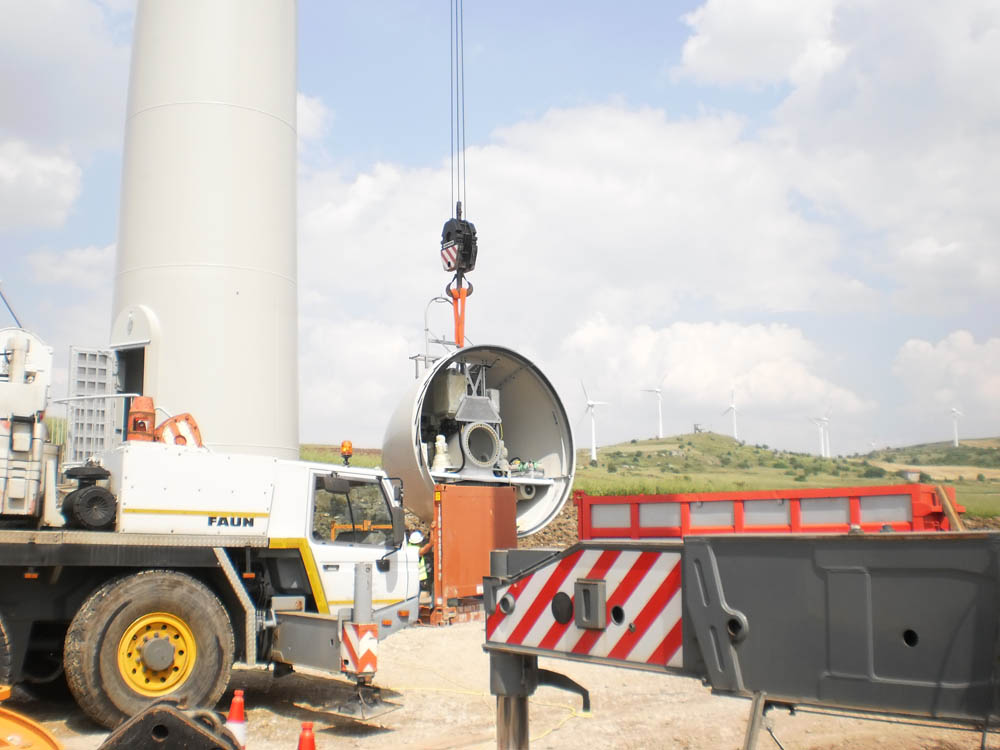 pacello shipping spedizioni wind service trasporti eccezionali movimentazioni industriali